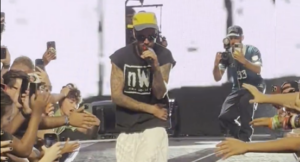 Justin Bieber Rocks NWO Shirt, Performs at Fanatics Fest