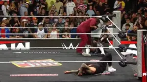 Royce Keys Crashes RAW, Solo Sikoa Fakes Out Bloodline in Wild Segment