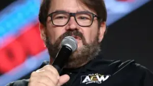 Tony Schiavone Reveals Tony Khan Favors Encouragement Over Criticism on AEW Headset