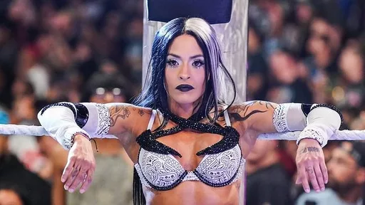 Zelina Vega Reveals New Ring Name: Xelina
