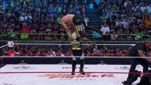 Abismo Negro Jr. helps Taurus defeat El Fiscal: Lucha Libre AAA highlights, Oct. 17, 2026